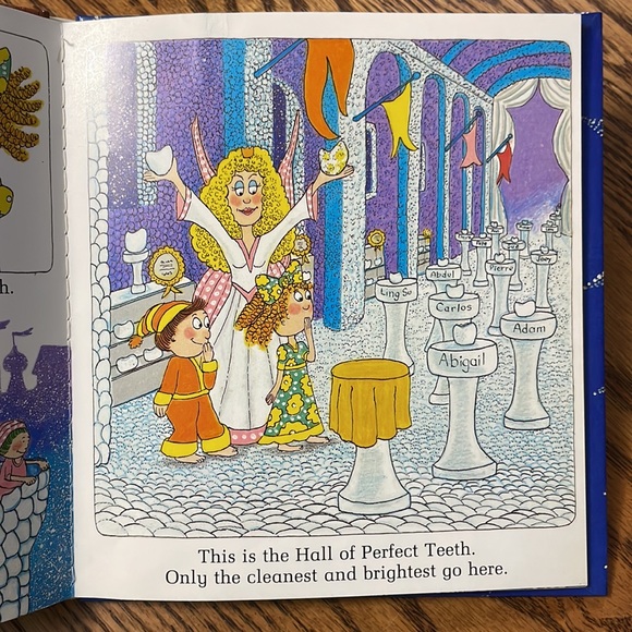 Set of 4 hard bound children’s story books - Picture 11 of 15